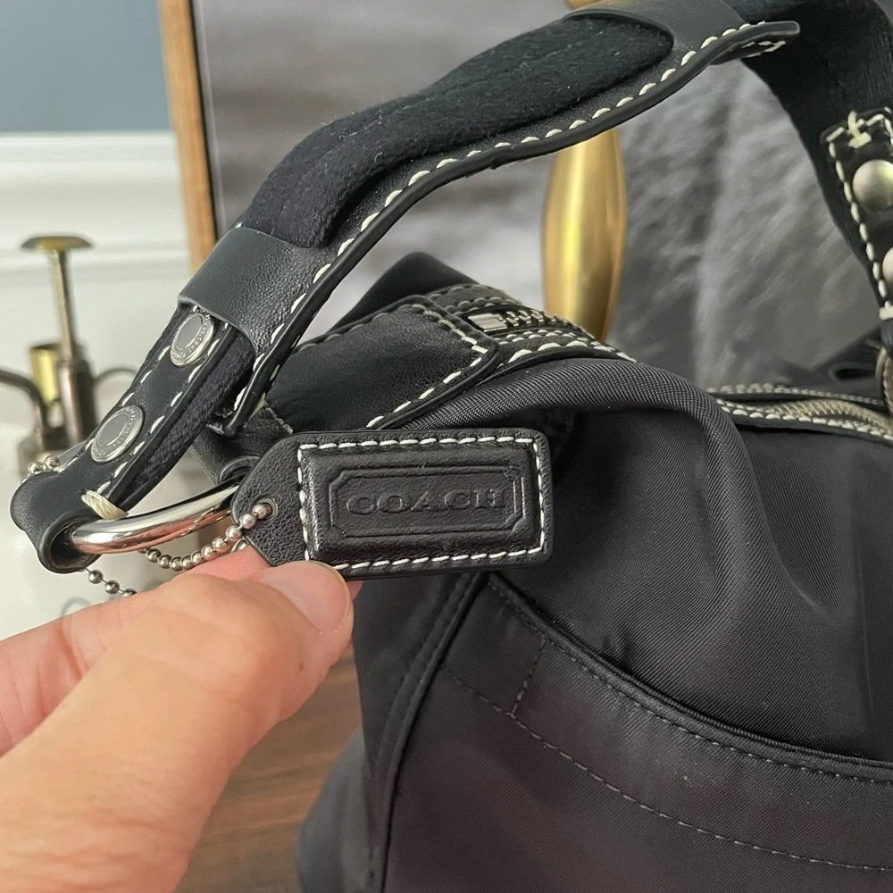 Vintage Coach Nylon and Leather shoulder bag_4